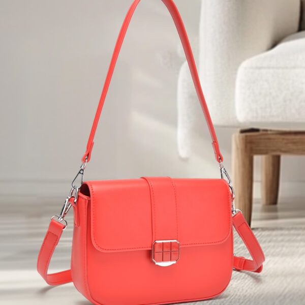 Bolsa Feminina Transversal Compacta com Fivela Metálica | cor vermelha